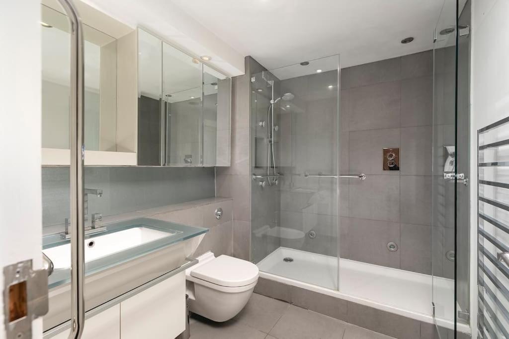 ' Luxury & Spacious 4 Bed 4 Bath Apartment ' London Luaran gambar